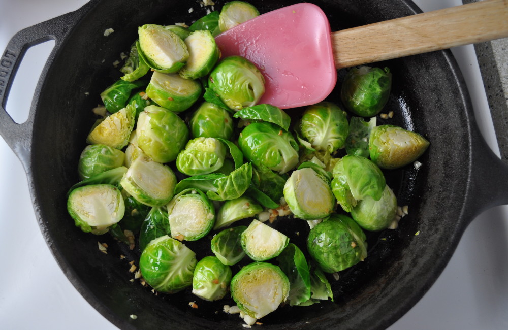 Lemon Garlic Brussels Sprouts